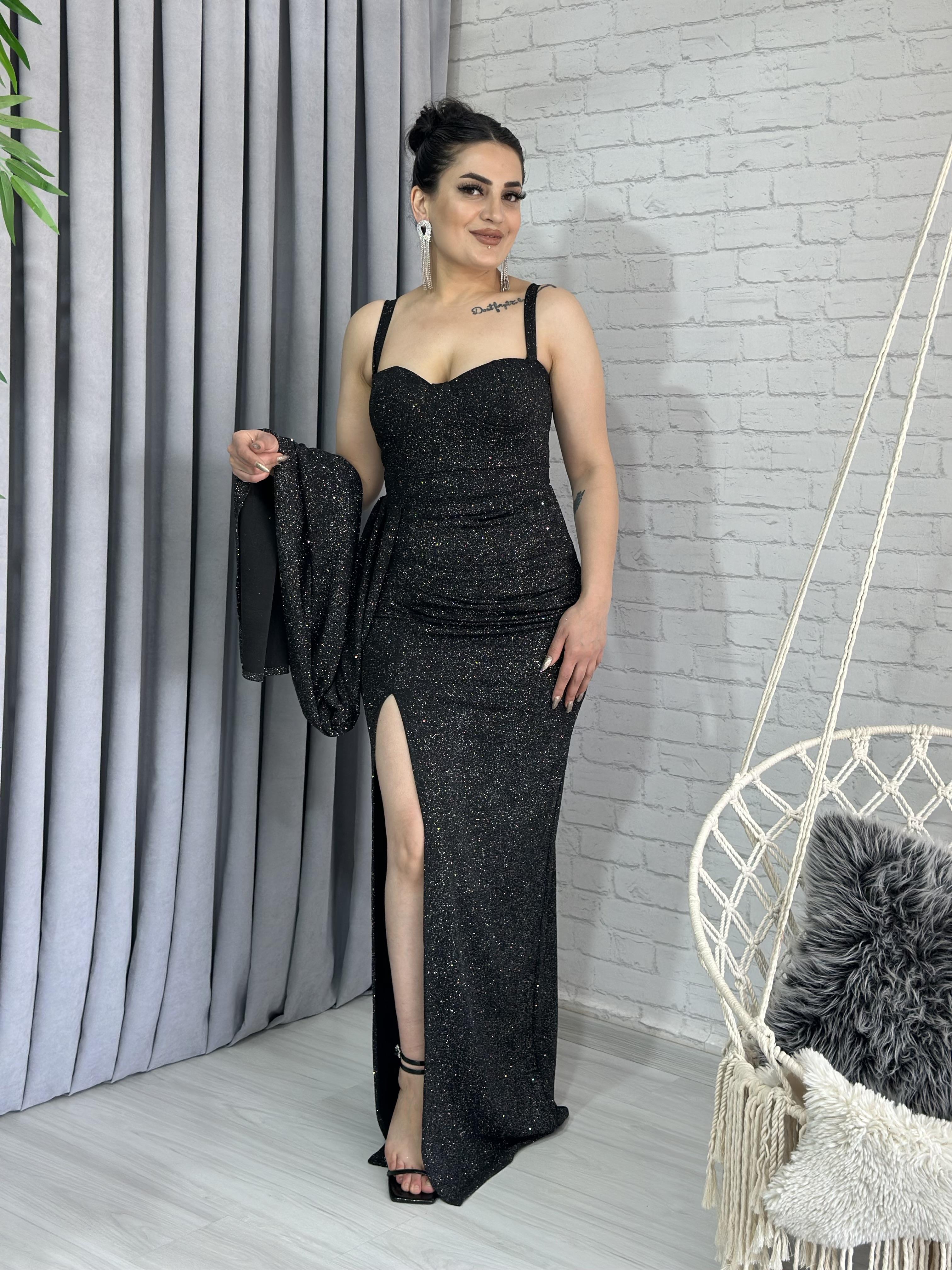 Siyah İp Askı Kalp Yaka Yırtmaçlı Drapeli Abiye Elbise A302