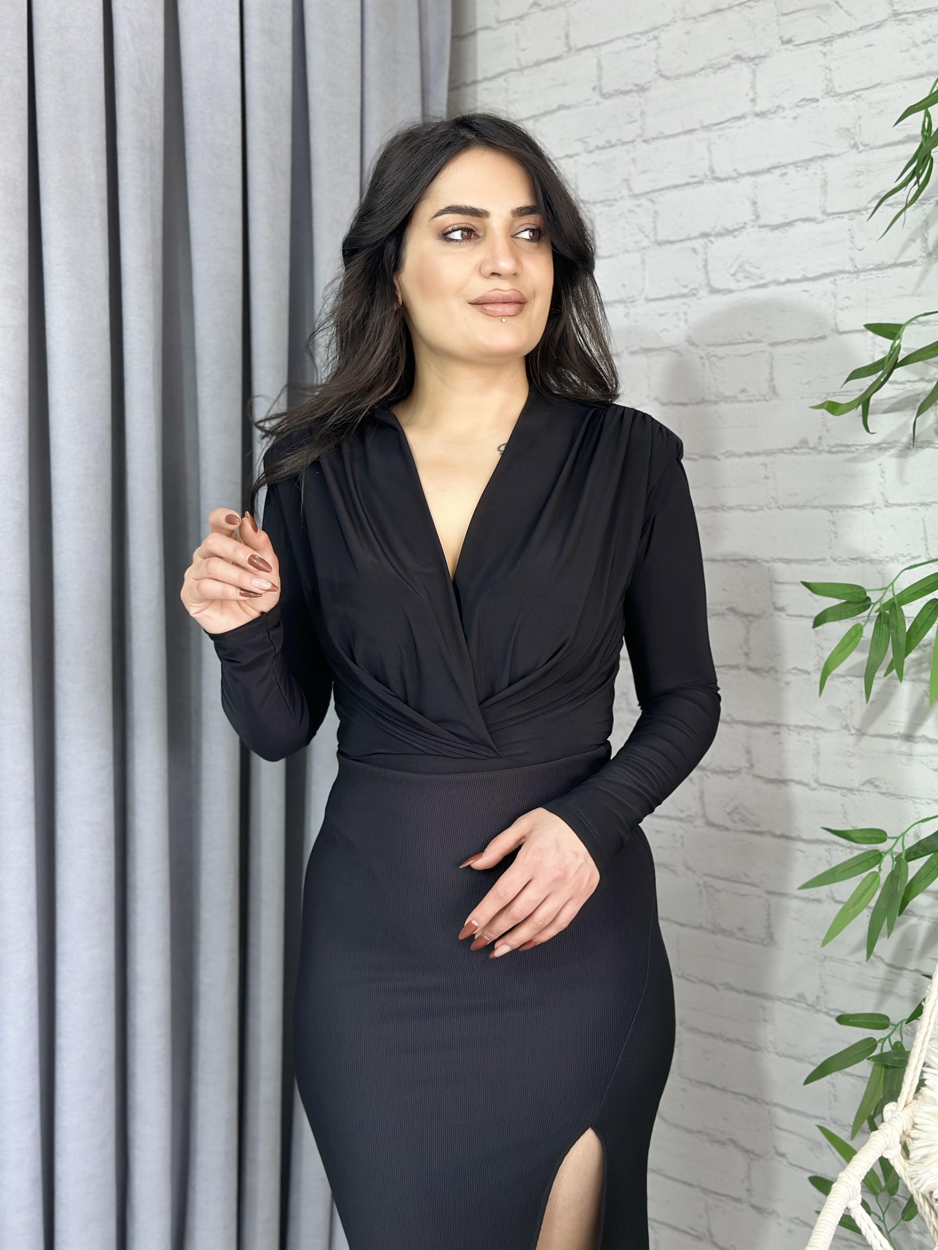 Siyah Kruvaze Yaka Vatkalı Bodysuit  A852