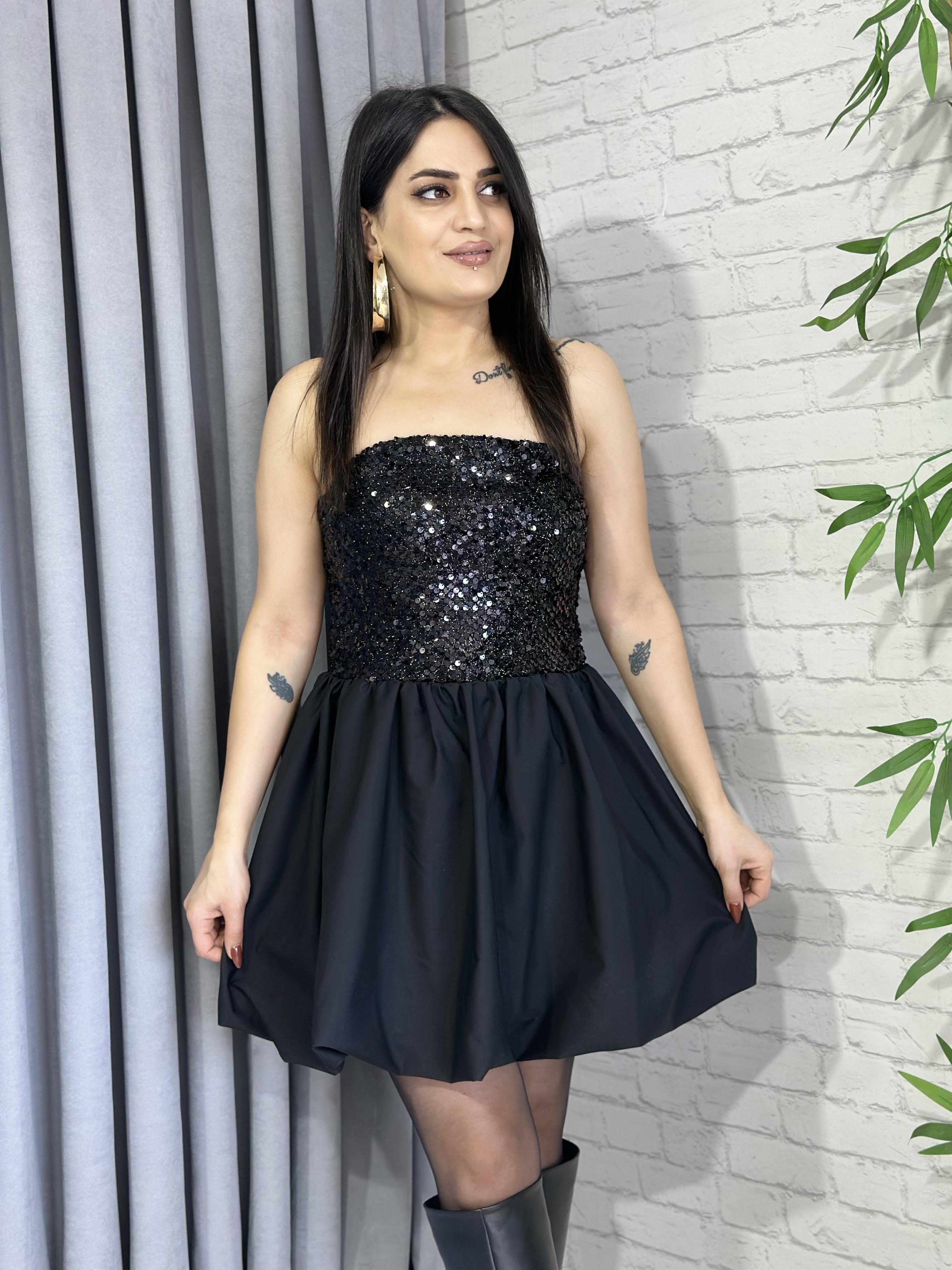 Siyah Straplez Pullu Balon Elbise