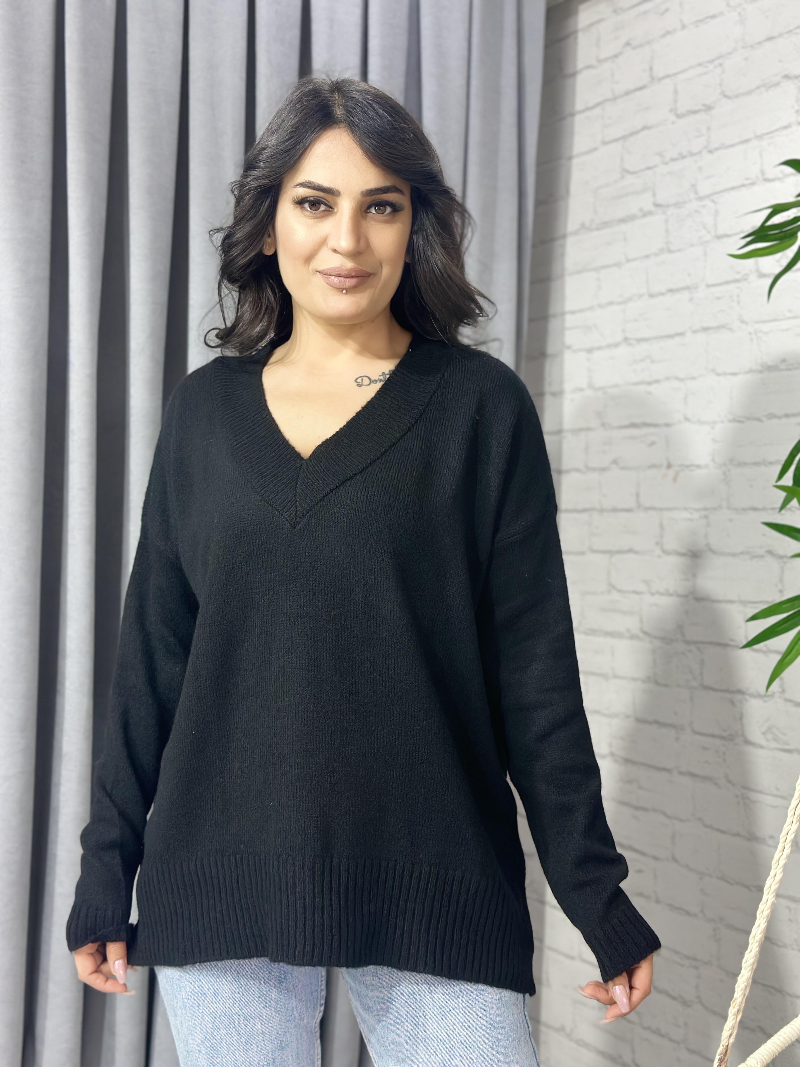 Siyah V Yaka Triko Kazak 