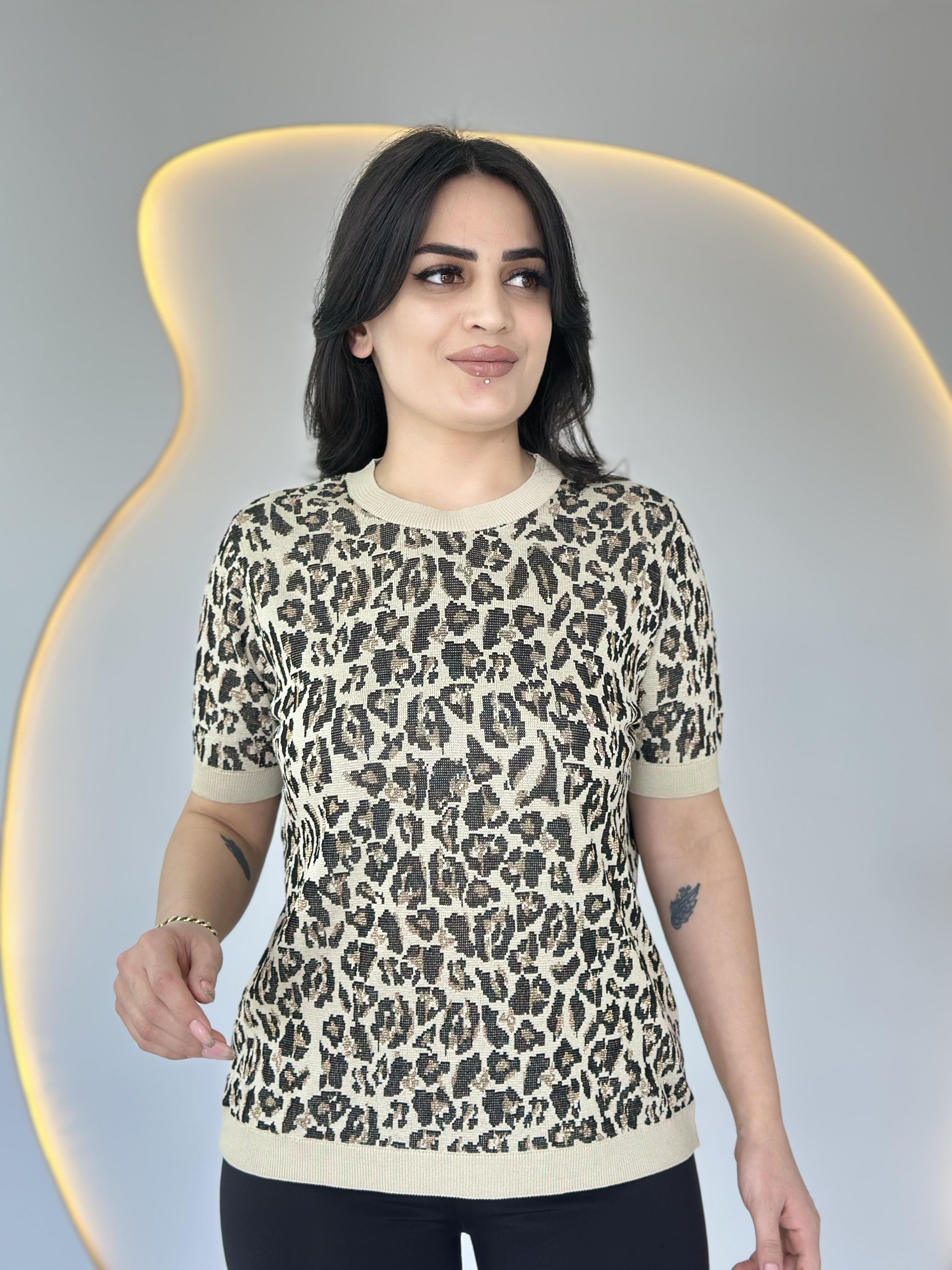 Soft Ekru Leopar Bisiklet Yaka Kısa Kollu Bluz D018