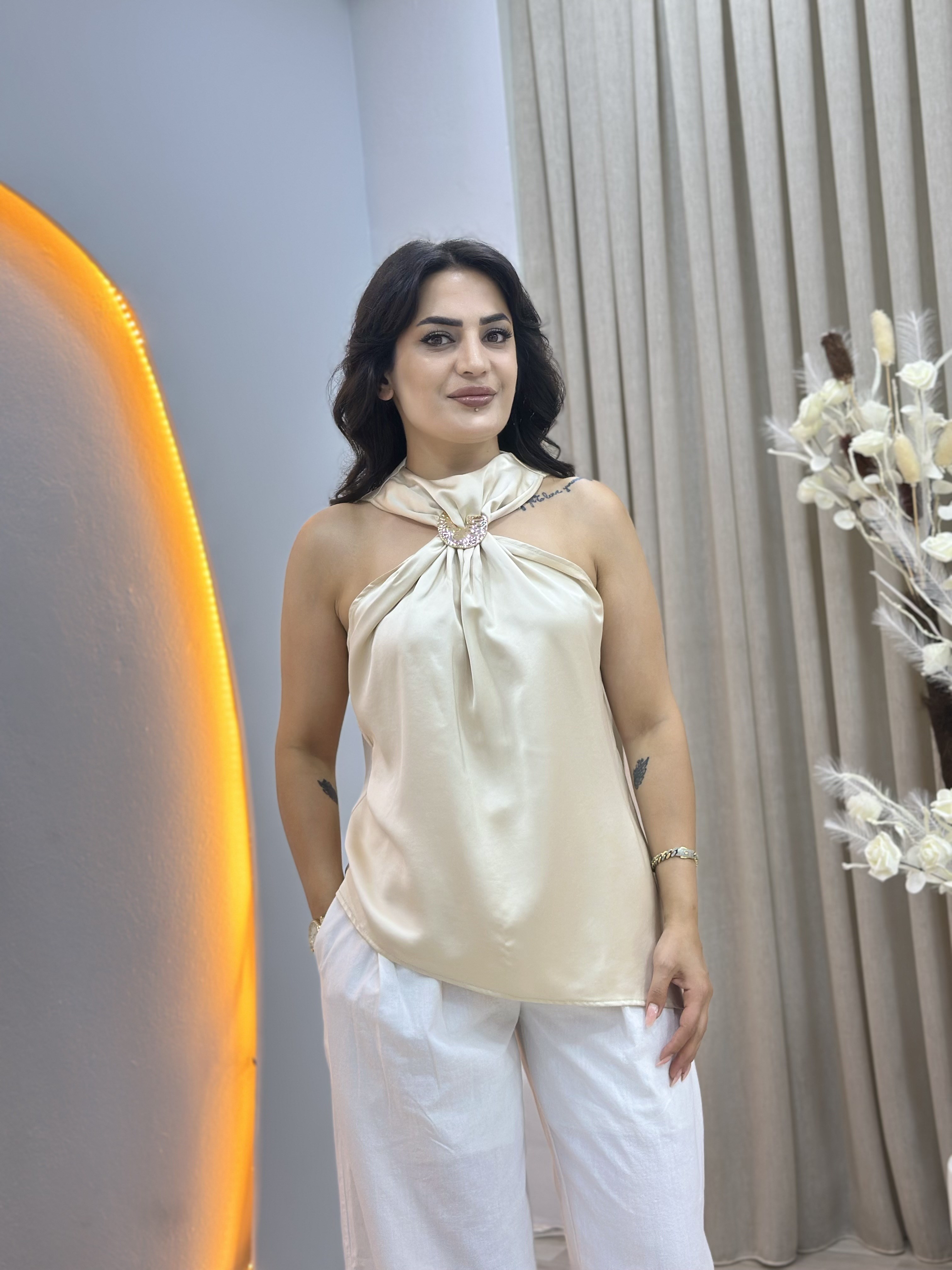Spazi Bej Halter Yaka Toka Detaylı Pamuk Saten Bluz D162