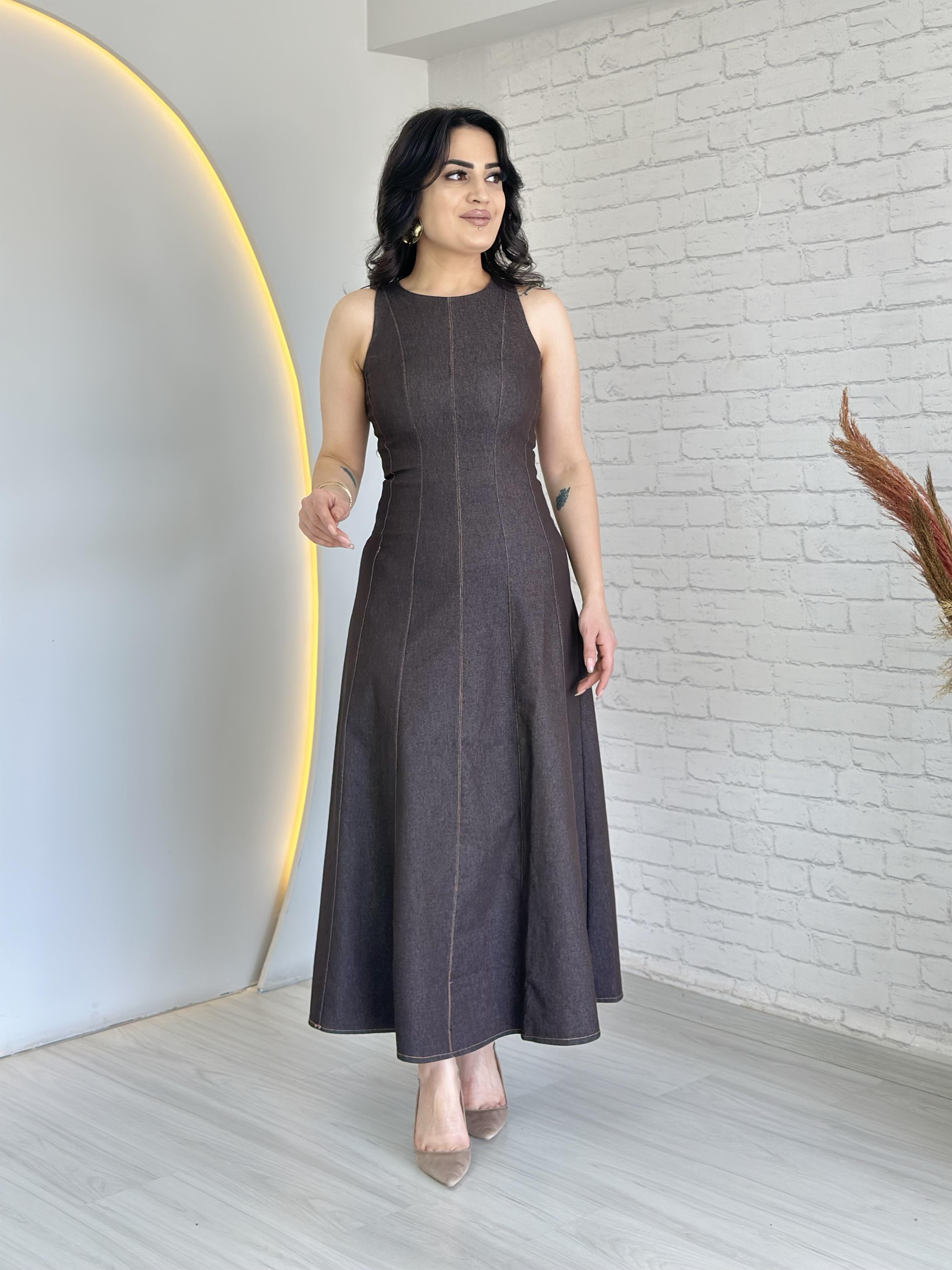 Stella Kahve Eskitme Biye Dikişli Belden Oturmalı Halter Yaka Denim Elbise D047