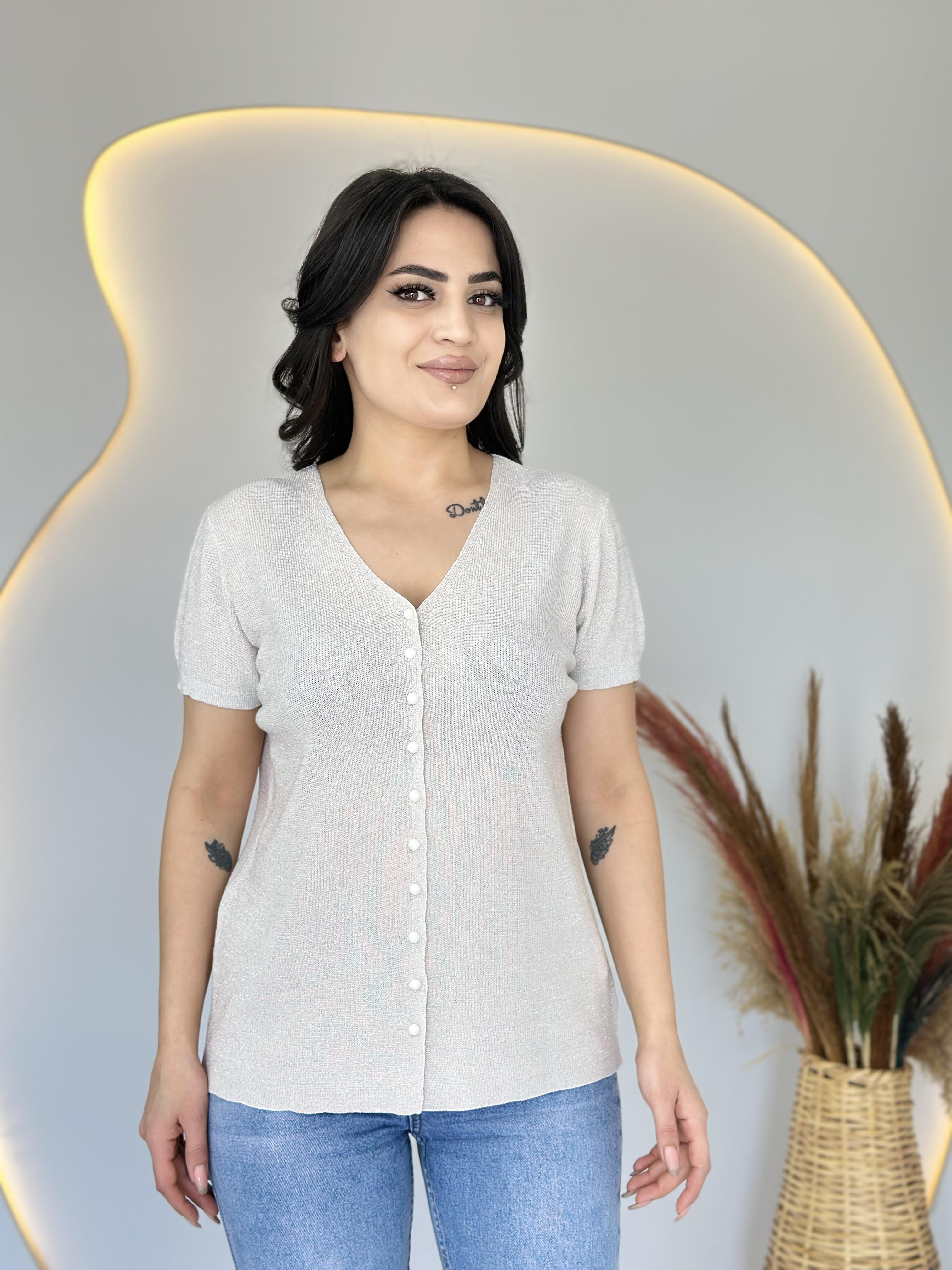 Velvet Beyaz  V Yaka Önü Düğme Detaylı Sim İşlemeli Bluz D037