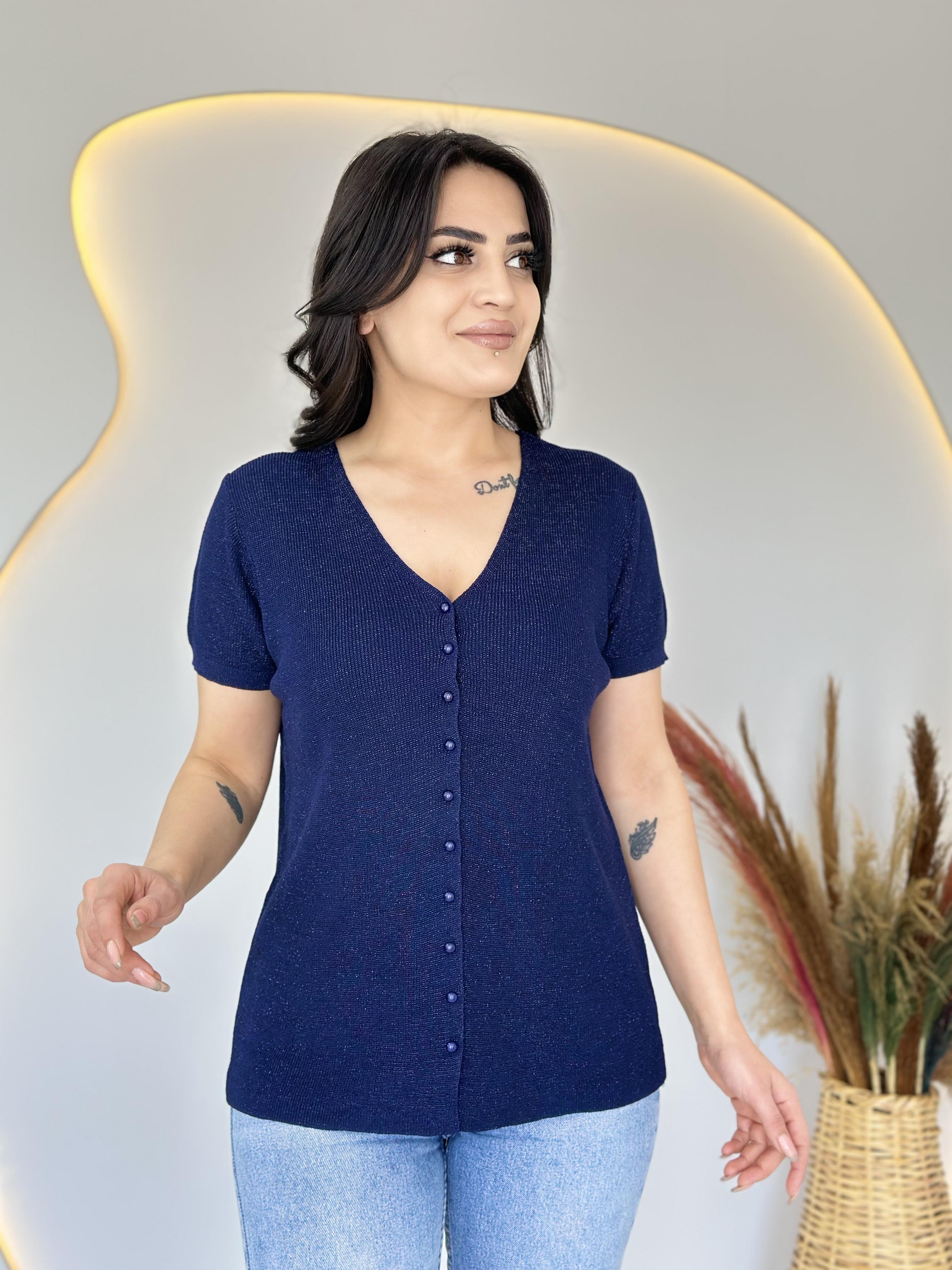 Velvet Lacivert V Yaka Önü Düğme Detaylı Sim İşlemeli Bluz D037