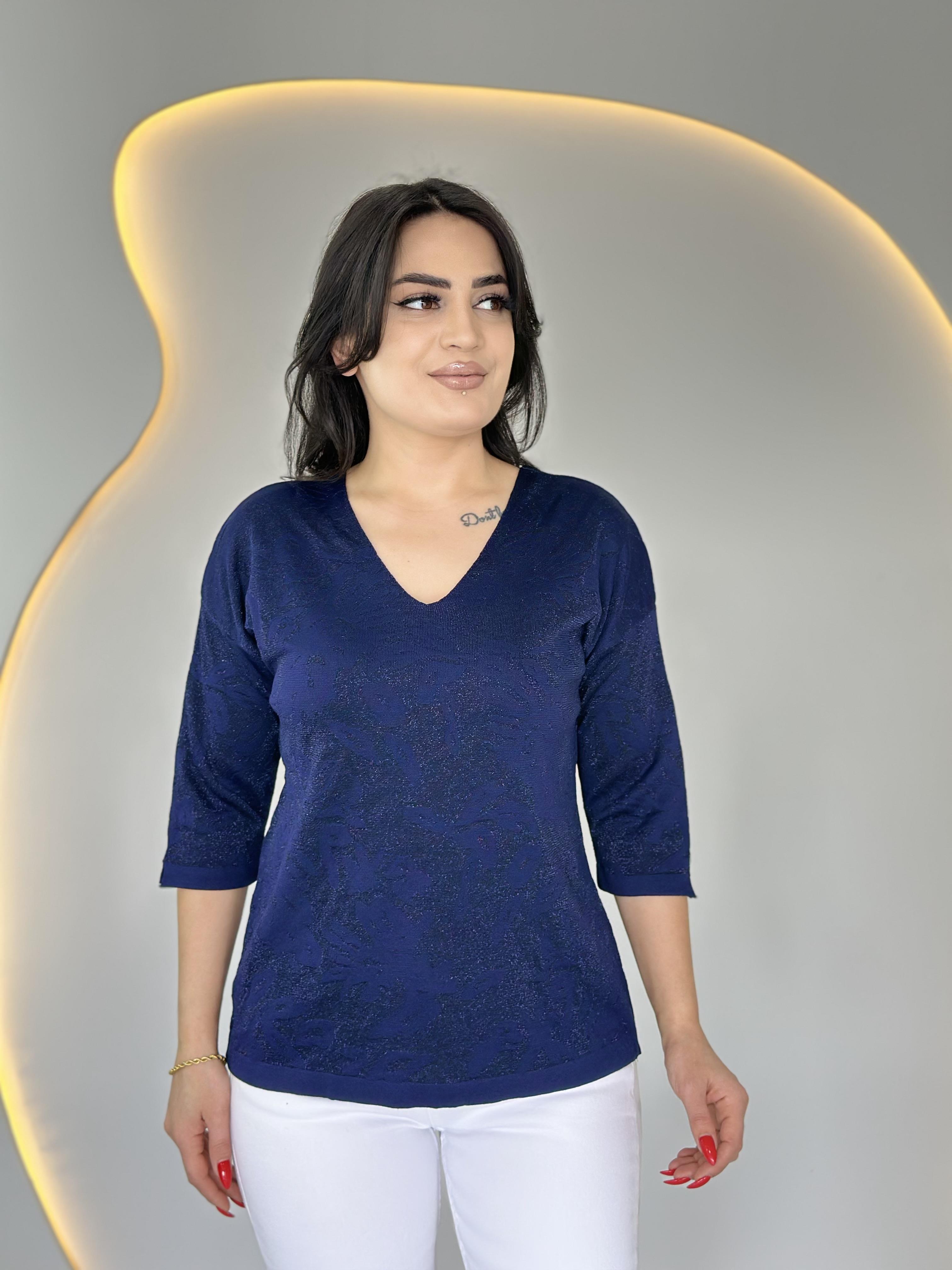 Vito Lacivert V Yaka Çiçek Desenli Triko Bluz D004