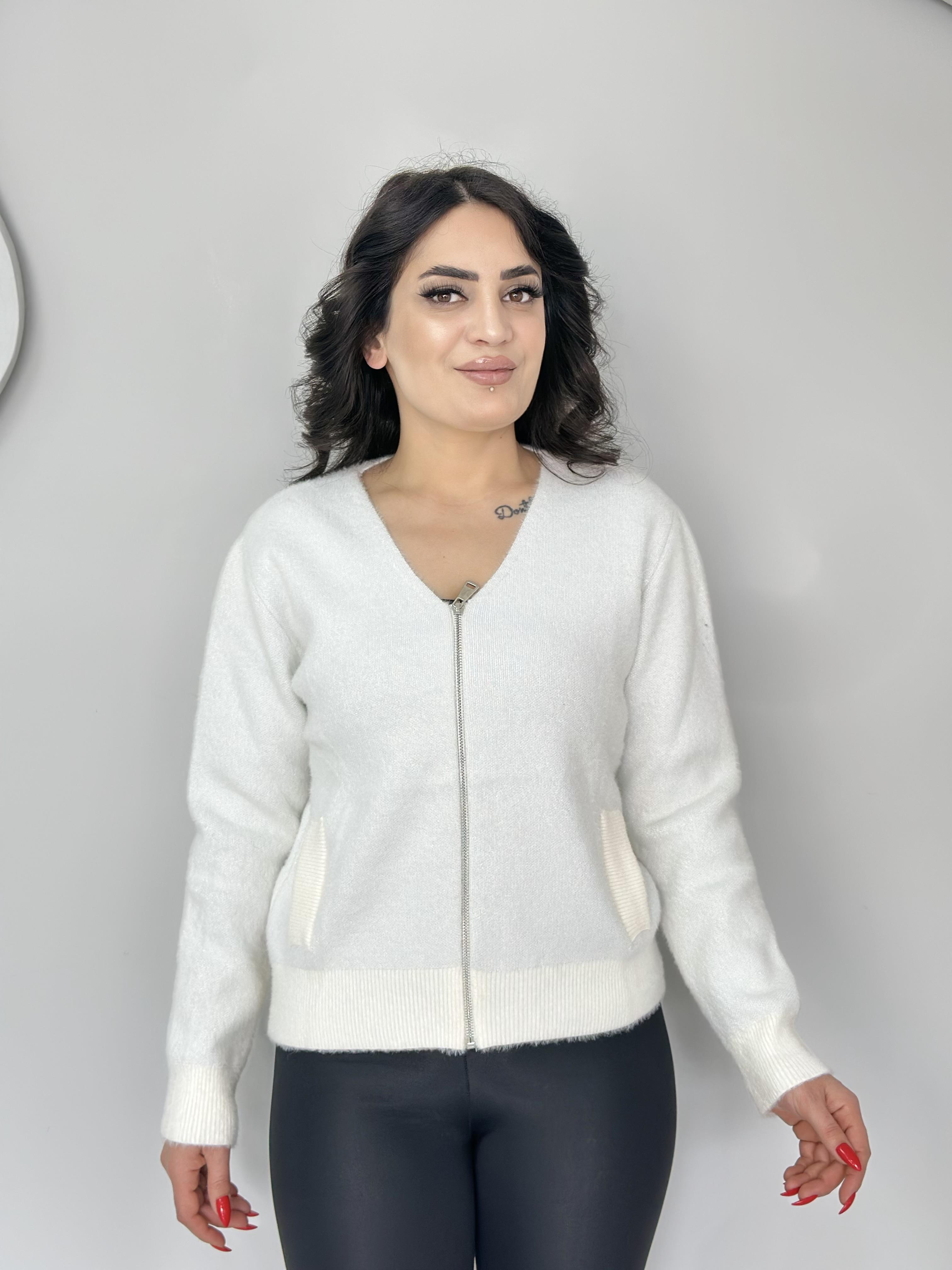 Viya Beyaz Fermuarlı Tüylü Premium Hırka A307
