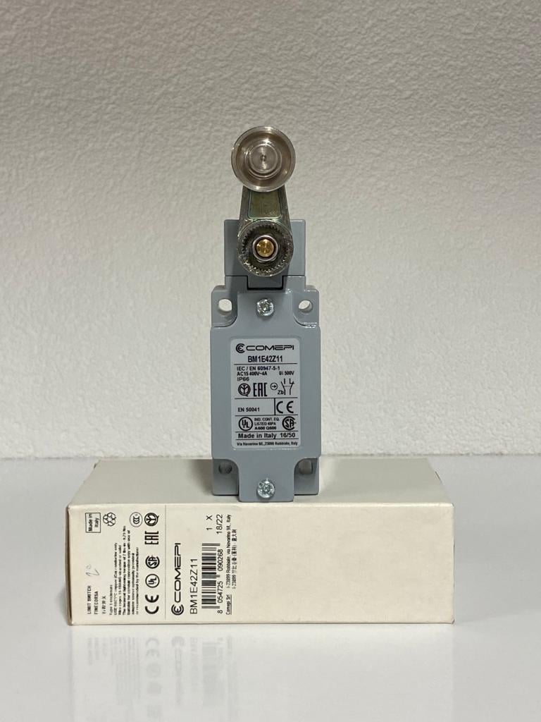 COMEPI ALÜMİNYUM GÖVDELİ LİMİT SWİTCH Açısal hareketli kafa çelik makaralı kısa kol 1NA 1NK kontak düzeni IP66