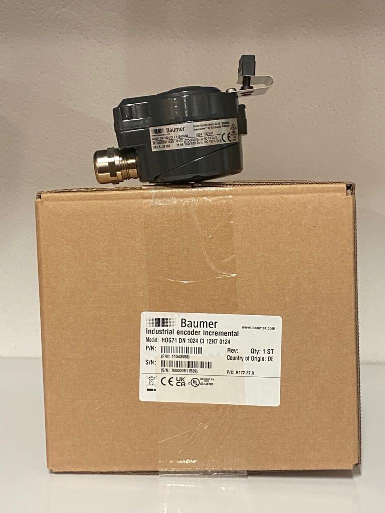 HOG 71 DN 1024 CI 12H7  HTL 9.26 V BAUMER ENCODER