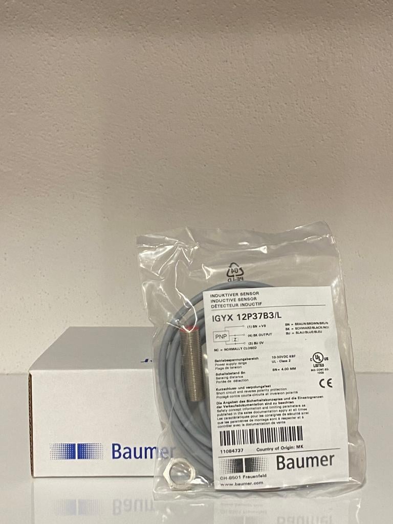 IGYX 12P37B3/L BAUMER SENSOR