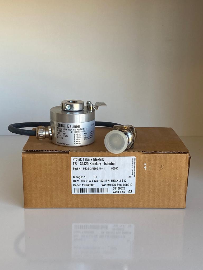 ITD 21 A4 Y28 1024 RNI H33SK12 S12 BAUMER ENCODER