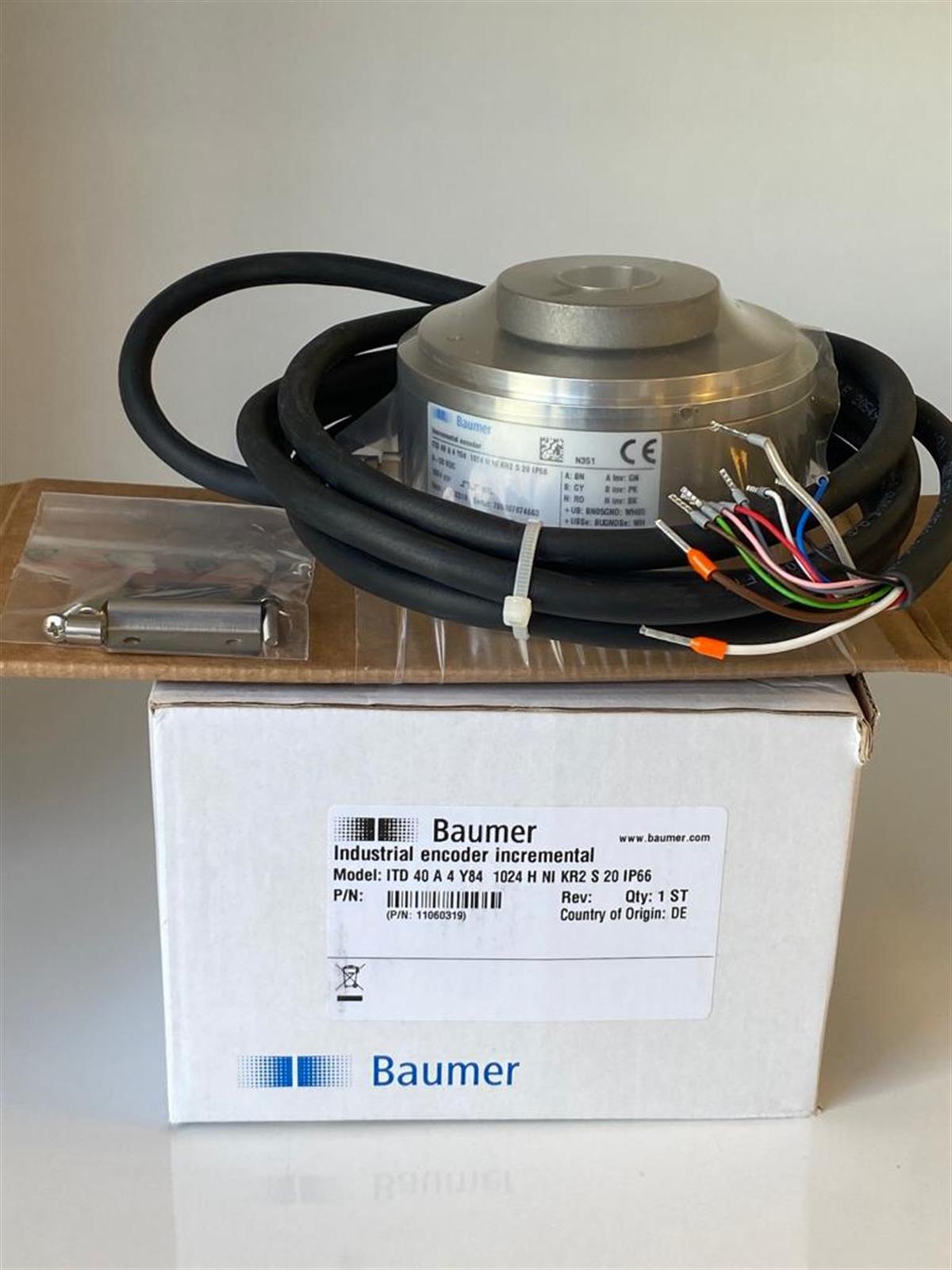 ITD 40 A4 Y84 1024 HNI KR2 S20 BAUMER ENCODER