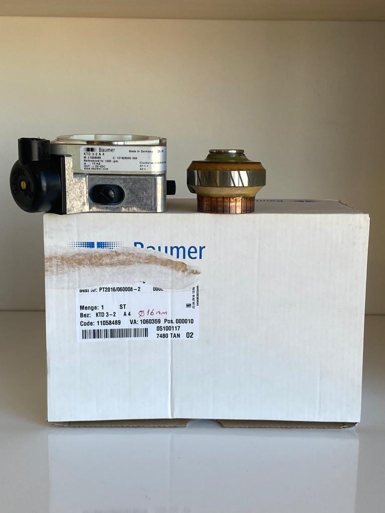 KTD 3-2 A 4  BAUMER TACHO 1000 RPM 20V DC Q16MM