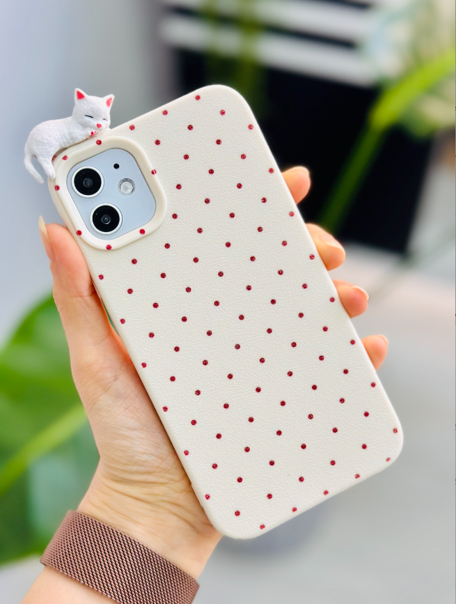 Iphone 11 Uyumlu 3d Oyuncaklı Kedi Tasarımlı Yumuşak Silikon Kılıf