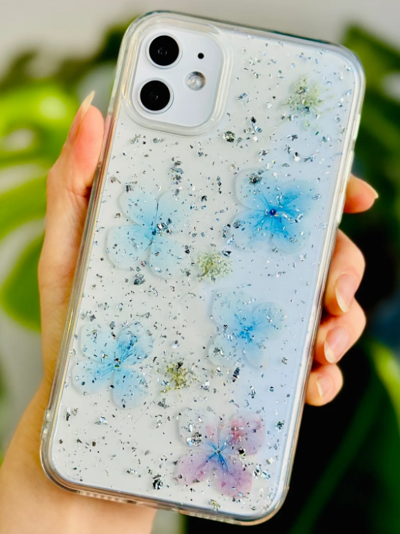  Iphone 11 Uyumlu EPOKSİLİ Mavi Simli Çiçek Tasarımlı Oyuncaklı Esnek Silikon Kılıf