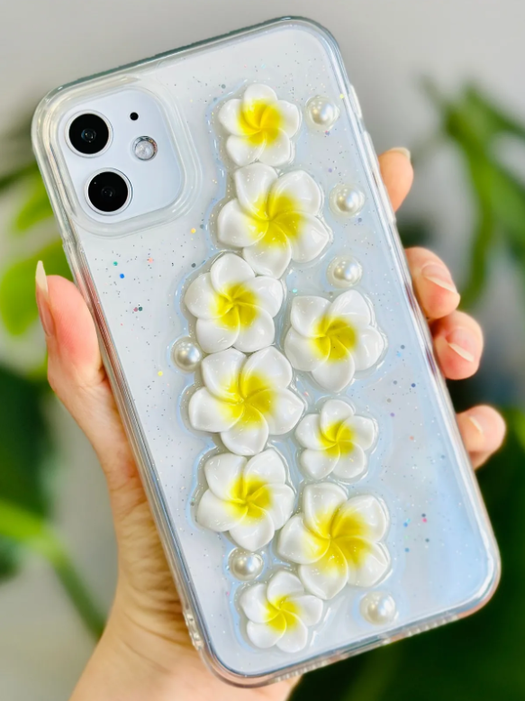  Iphone 12 ve 12 Pro Uyumlu Sarı Çiçek Tasarım Oyuncaklı Esnek Silikon Kılıf