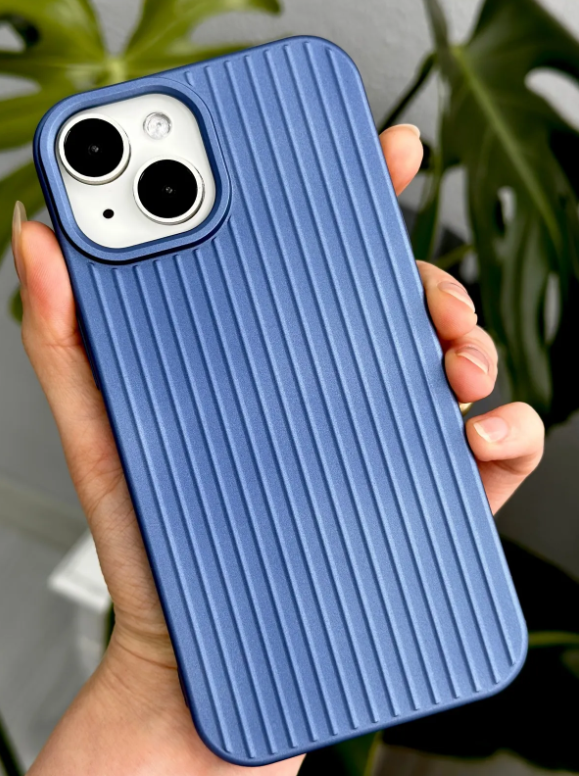  Iphone 13 - 14 ve 15 Uyumlu 3d Serrated Kabartma Parlak Silikon Kılıf