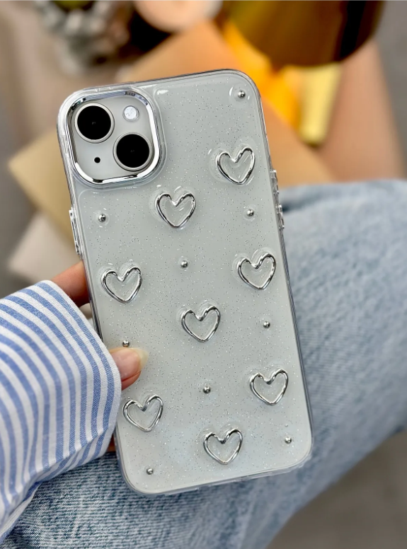  Iphone 14 Plus - 15 Plus Uyumlu Metal Kalp Tasarımlı Oyuncaklı Silikon Kılıf
