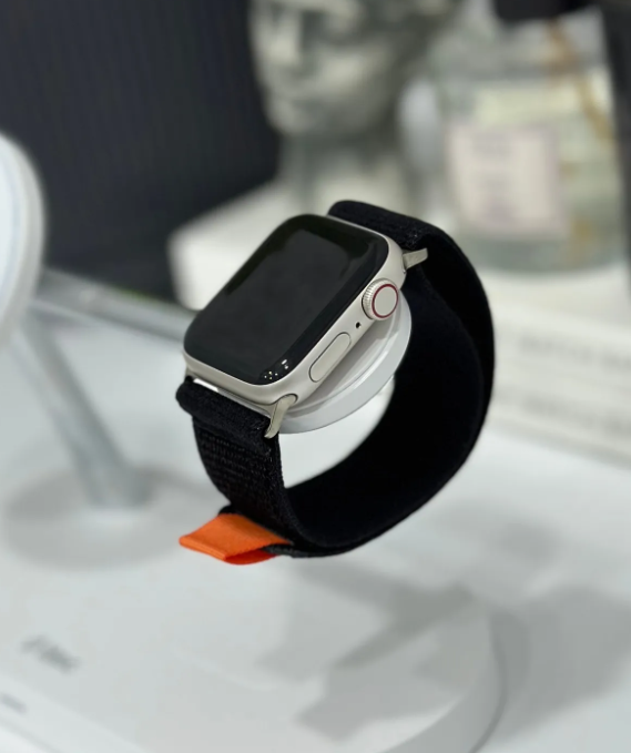 Apple Watch 38mm-40mm-41mm Seri 2/3/4/5/6/7/8/9/SE Uyumlu Terletmez Esnek Kordon