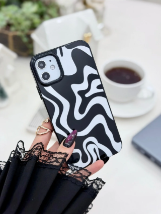 Iphone 11 Uyumlu Siyah Beyaz Tasarımlı Baskılı Esnek Silikon Kılıf