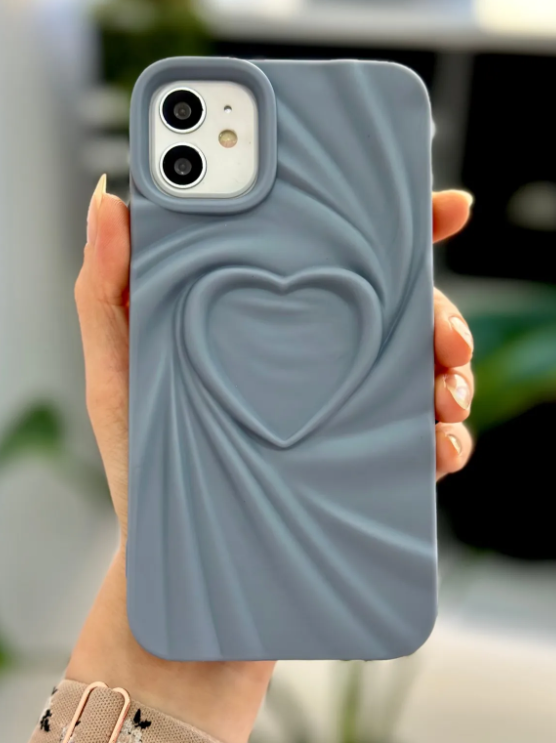  Apple Iphone 11 Uyumlu 3D Mat Saten Kalp Kabartma Desenli Darbe Önleyici Silikon Kılıf