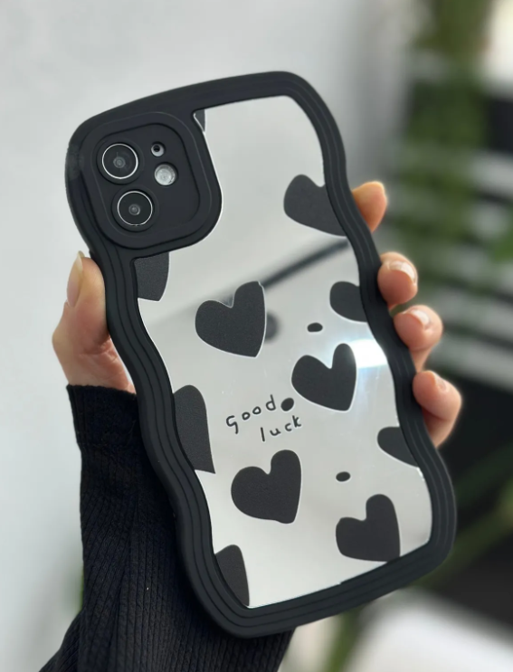 Iphone 11 Uyumlu Aynalı Siyah Kalp Tasarım Dalgalı Kenar Darbe Önleyici Silikon Kılıf
