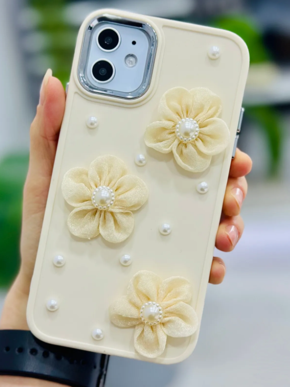  Iphone 11 Uyumlu Tül Çiçek Tasarımlı Oyuncaklı Esnek Silikon Kılıf