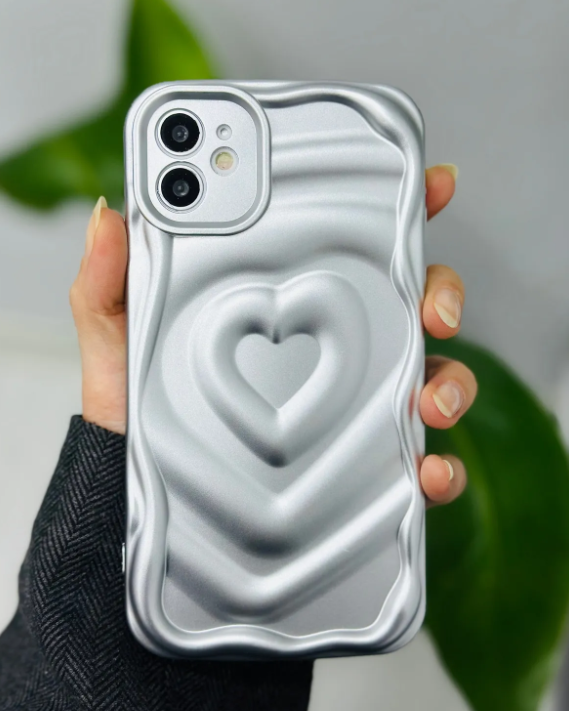  İPhone 12 Uyumlu 3d Kabartma Mat Kalp Silikon Kılıf