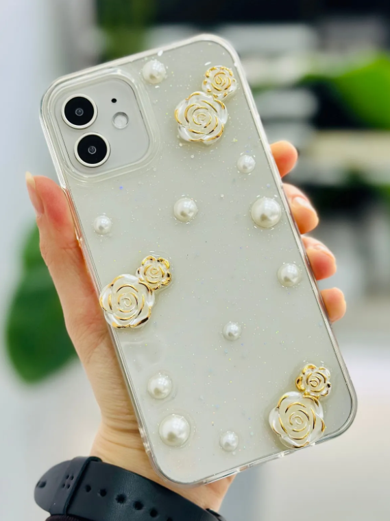  Iphone 12 ve 12 Pro Uyumlu İNCİ GÜL Tasarım Oyuncaklı Esnek Silikon Kılıf
