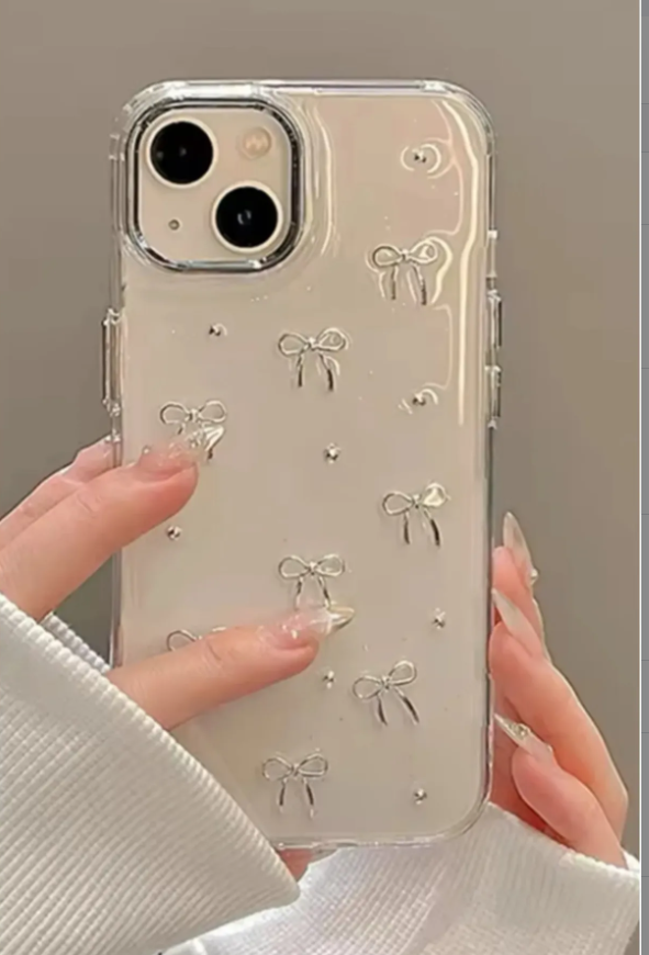  Iphone 14 Plus - 15 Plus Uyumlu Mini Fiyonk Tasarımlı Oyuncaklı Silikon Kılıf