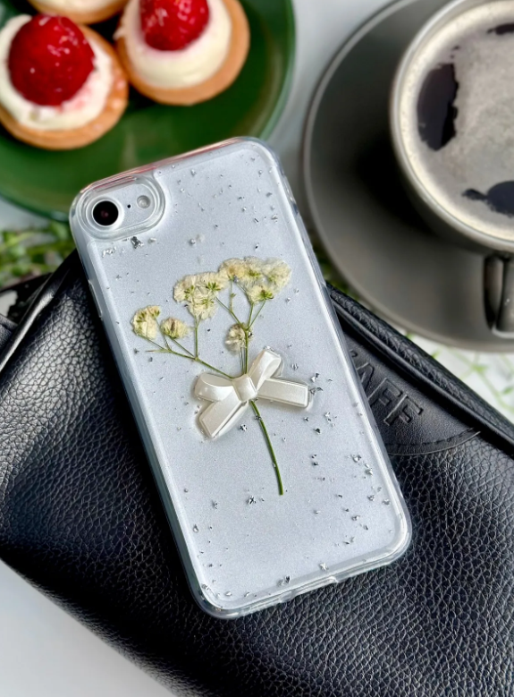  Iphone 7 - 8 - Se 2020 - Se 2022 Uyumlu Buket Simli Çiçek 3D Oyuncak Tasarımlı Esnek Silikon Kılıf