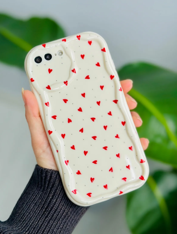  Iphone 7 Plus Ve 8 Plus Uyumlu Kırmızı Kalpler Baskılı Lansman Silikon Kılıf