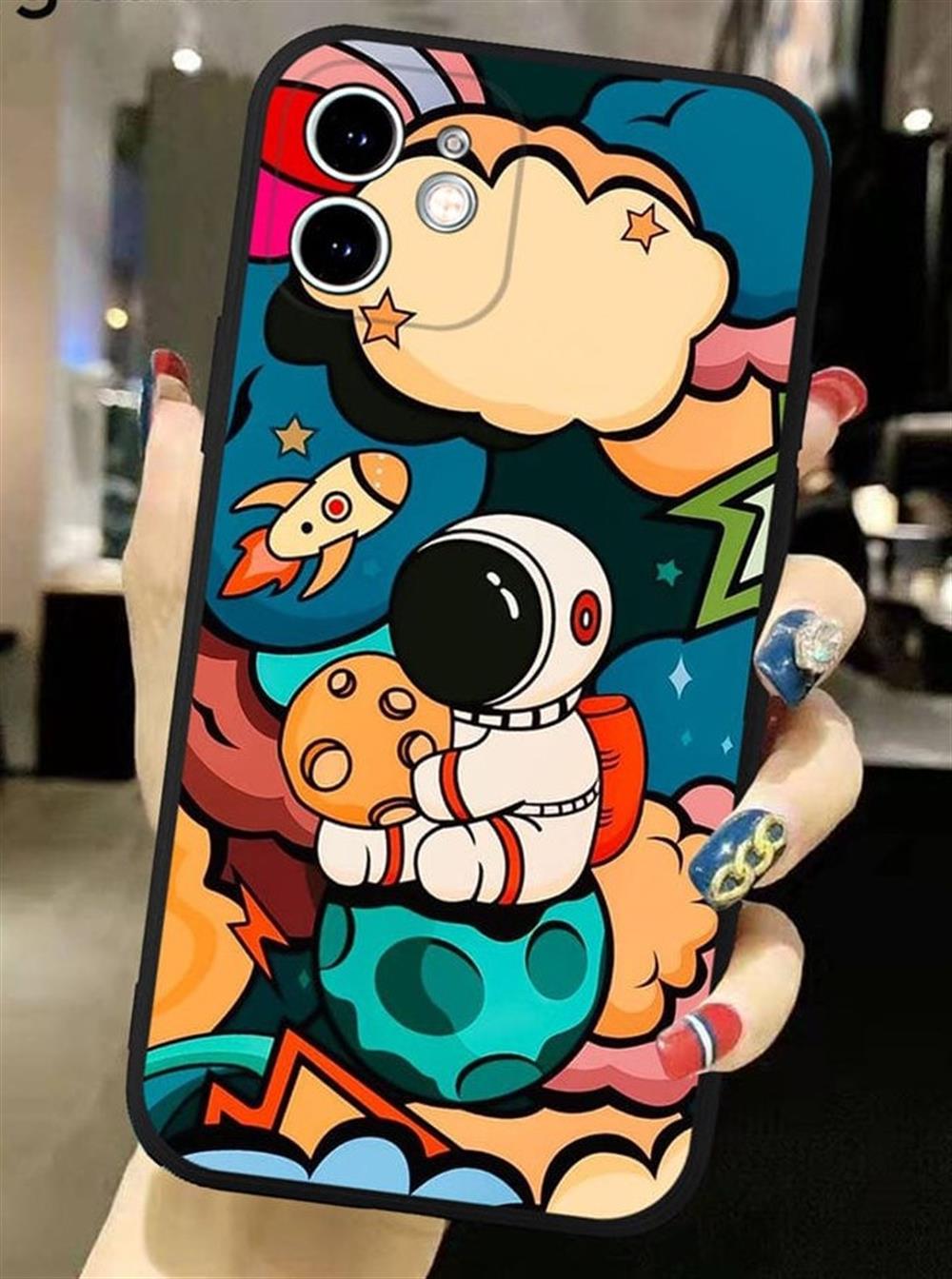 iphone-11-astronot-lansman-ici-kadife--bdd5-c.jpeg