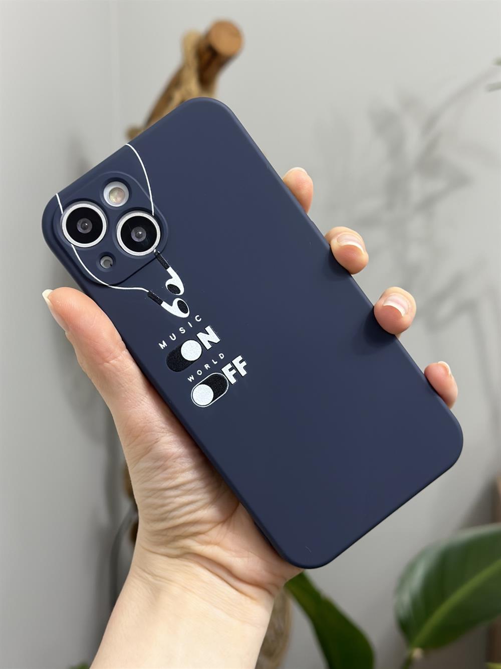 Iphone 13 Kamera Korumalı İçi Kadife Lansman Baskılı Kılıf