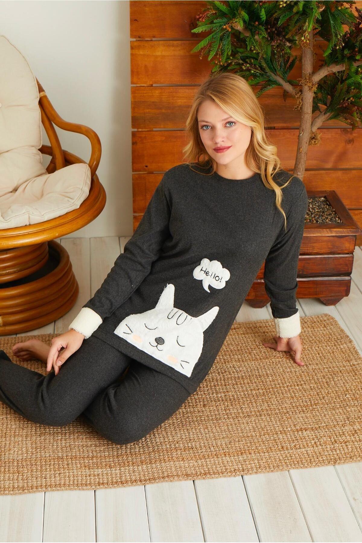 Antrasit Renginde Büyük Kedi Patch Nakışlı Kadın Pijama Takımı