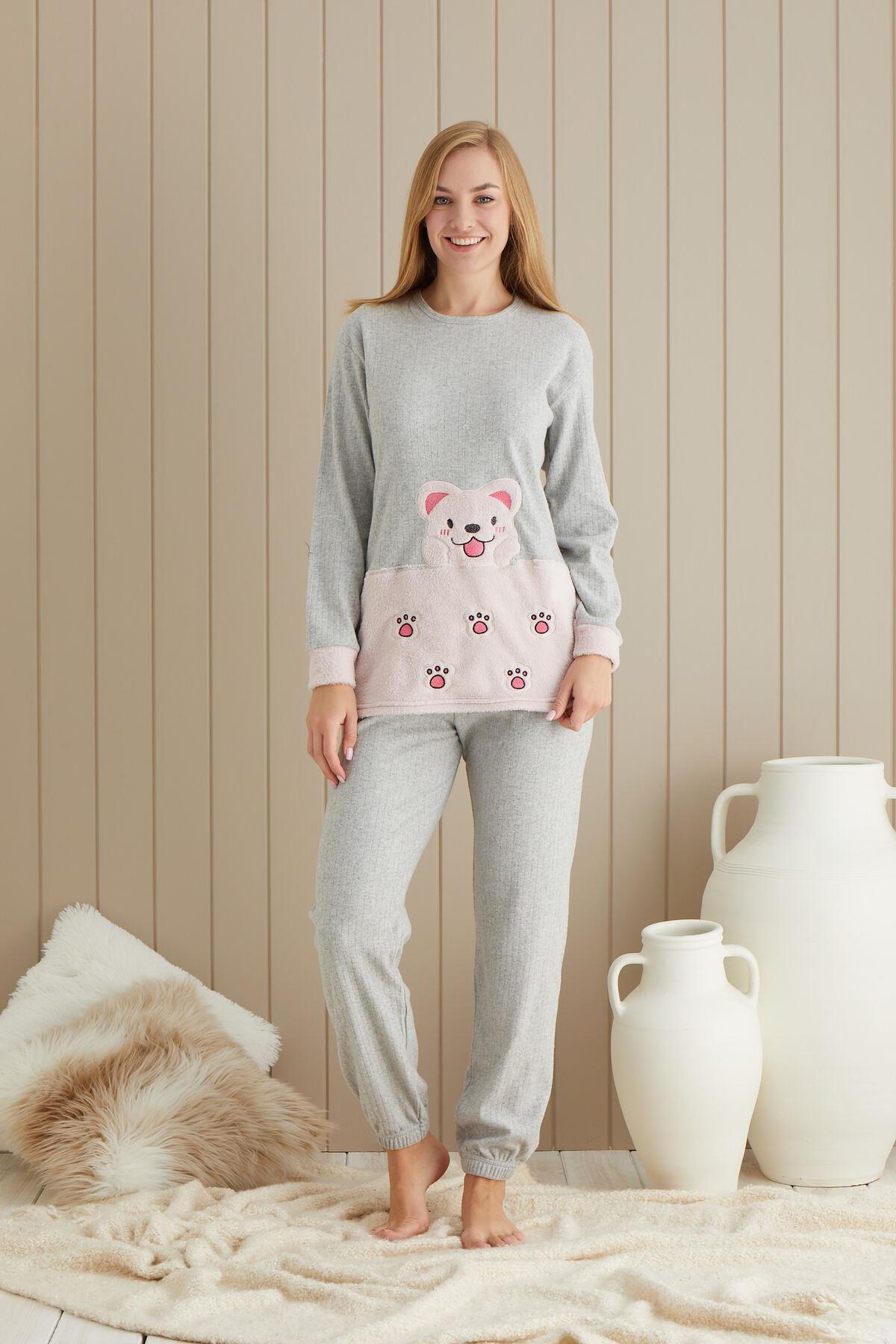 Gri Renginde Büyük Köpek Patch Nakışlı Uzun Kollu Lastikli Paça Pijama Takımı