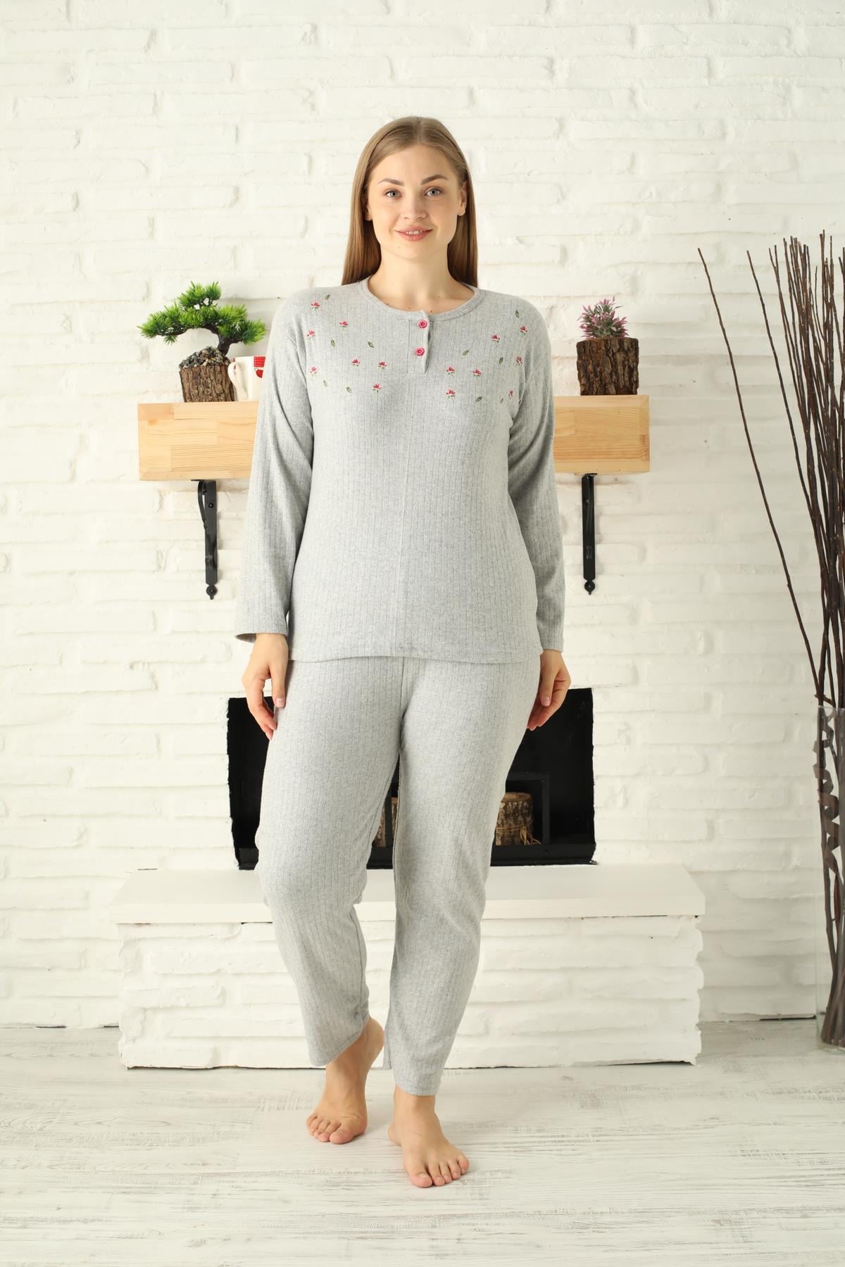 Gri Renginde Fuşya Çıtır Çiçek Nakışlı Uzun Kollu Kadın Pijama Takımı