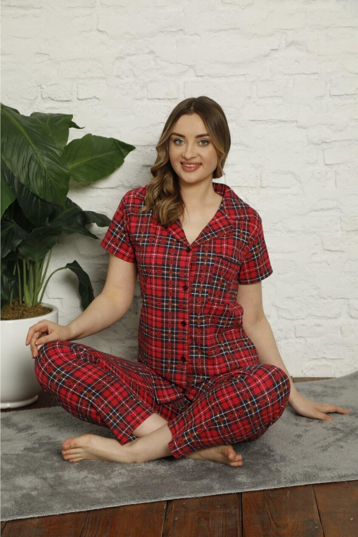 Koyu Kırmızı Rengi Önden Düğmeli Pötikareli Pijama Takımı