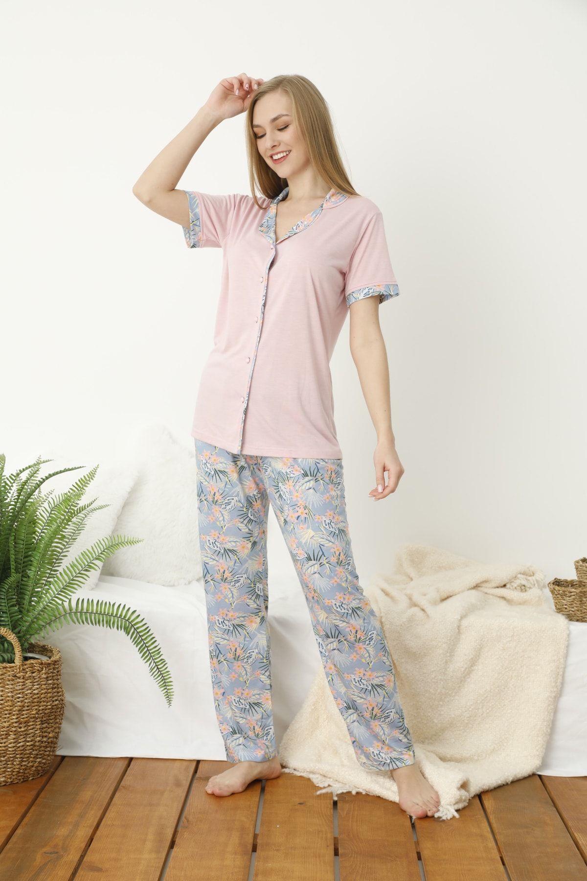 Üstü Pembe Altı Mavi Çiçek Baskılı Önden Düğmeli Pijama Takımı