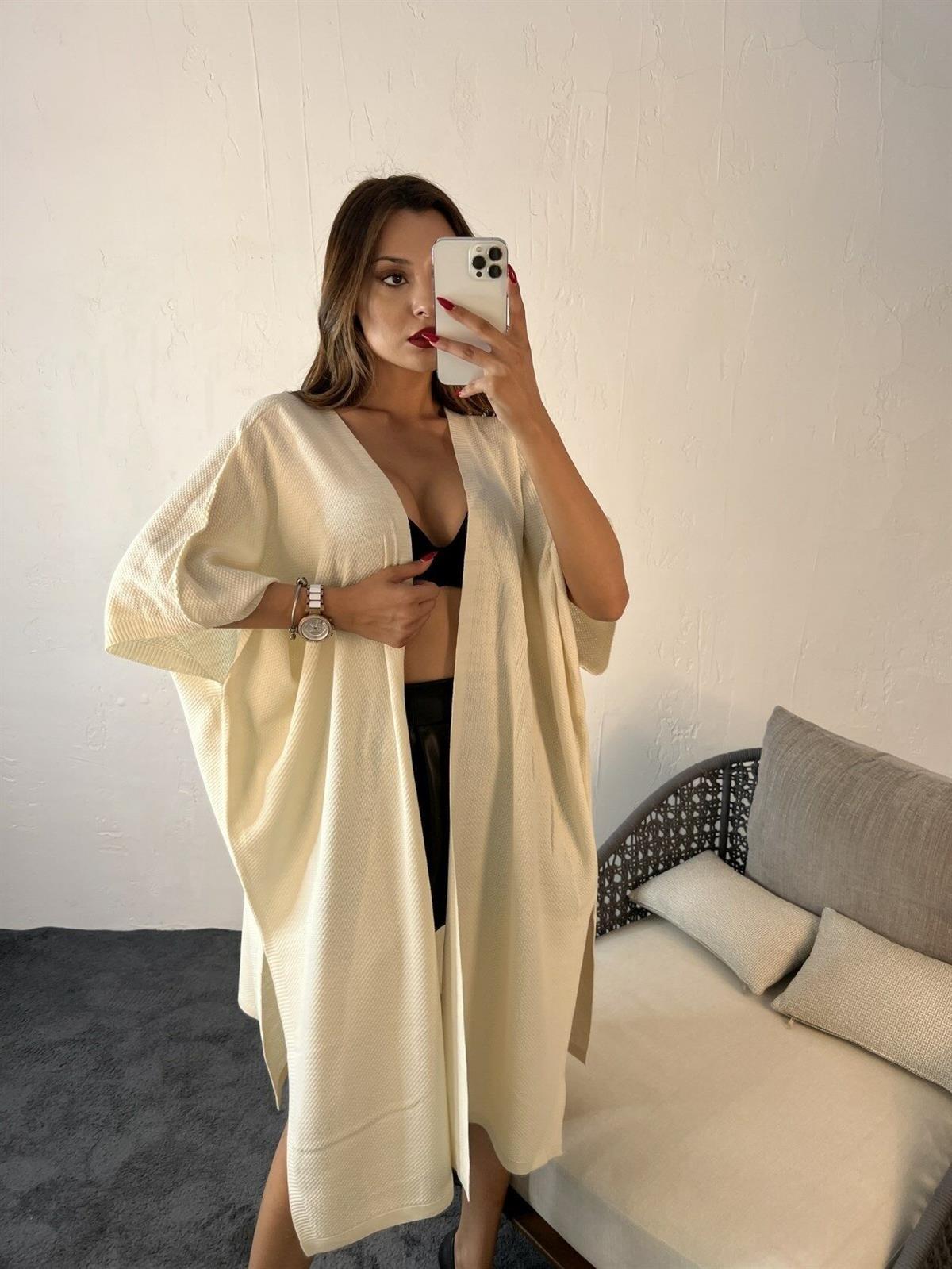 Kadın Uzun Stil Oversize Standart Beden Uzun Hırka KREM