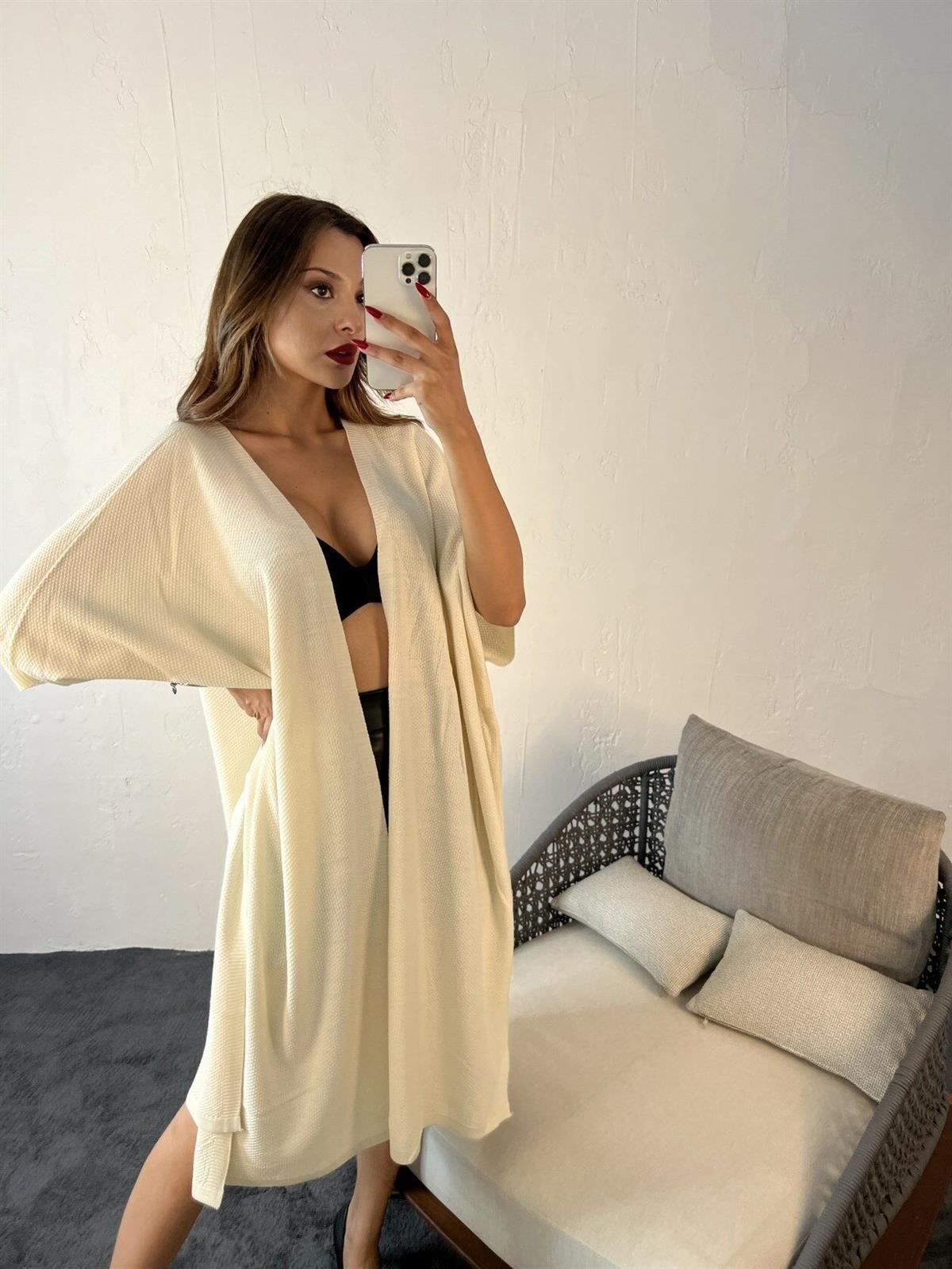 Kadın Uzun Stil Oversize Standart Beden Uzun Hırka KREM