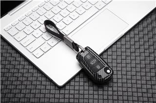 Audi Uyumlu Sustalı Anahtar Karbon Metal Anahtar Kılıfı