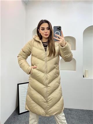Kadın Kapüşonlu Uzun Fermuar Yırtmaçlı Şişme Mont KREM