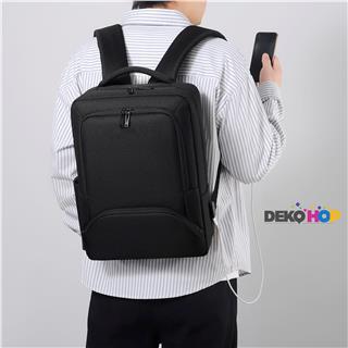 Laptop Sırt Çantası Yeni Nesil Usb Girişli Notebook Ipad ve Günlük Eşya Taşıma Çantası SİYAH