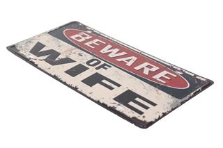 Metal Tabela Dekoratif Retro Dekor Duvar Süsü BEWARE of WIFE 30X15 Cm