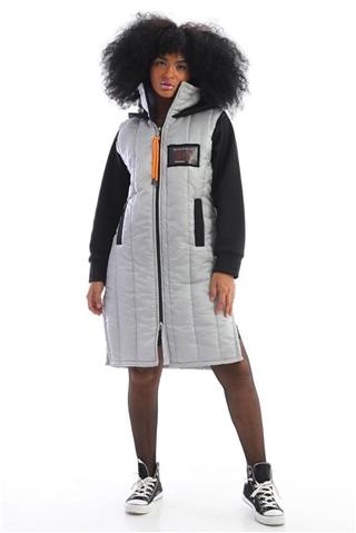 Siyah Oversize Kapüşonlu Bayan Kaban Barcode Mont