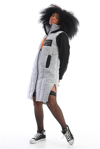 Siyah Oversize Kapüşonlu Bayan Kaban Barcode Mont