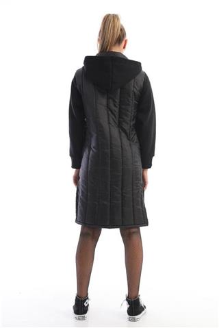 Siyah Oversize Kapüşonlu Bayan Kaban Barcode Mont
