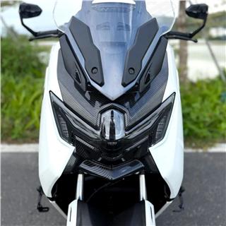 Yamaha NMAX 2025 Ön Panel Yan Kapağı Karbon Kaplama