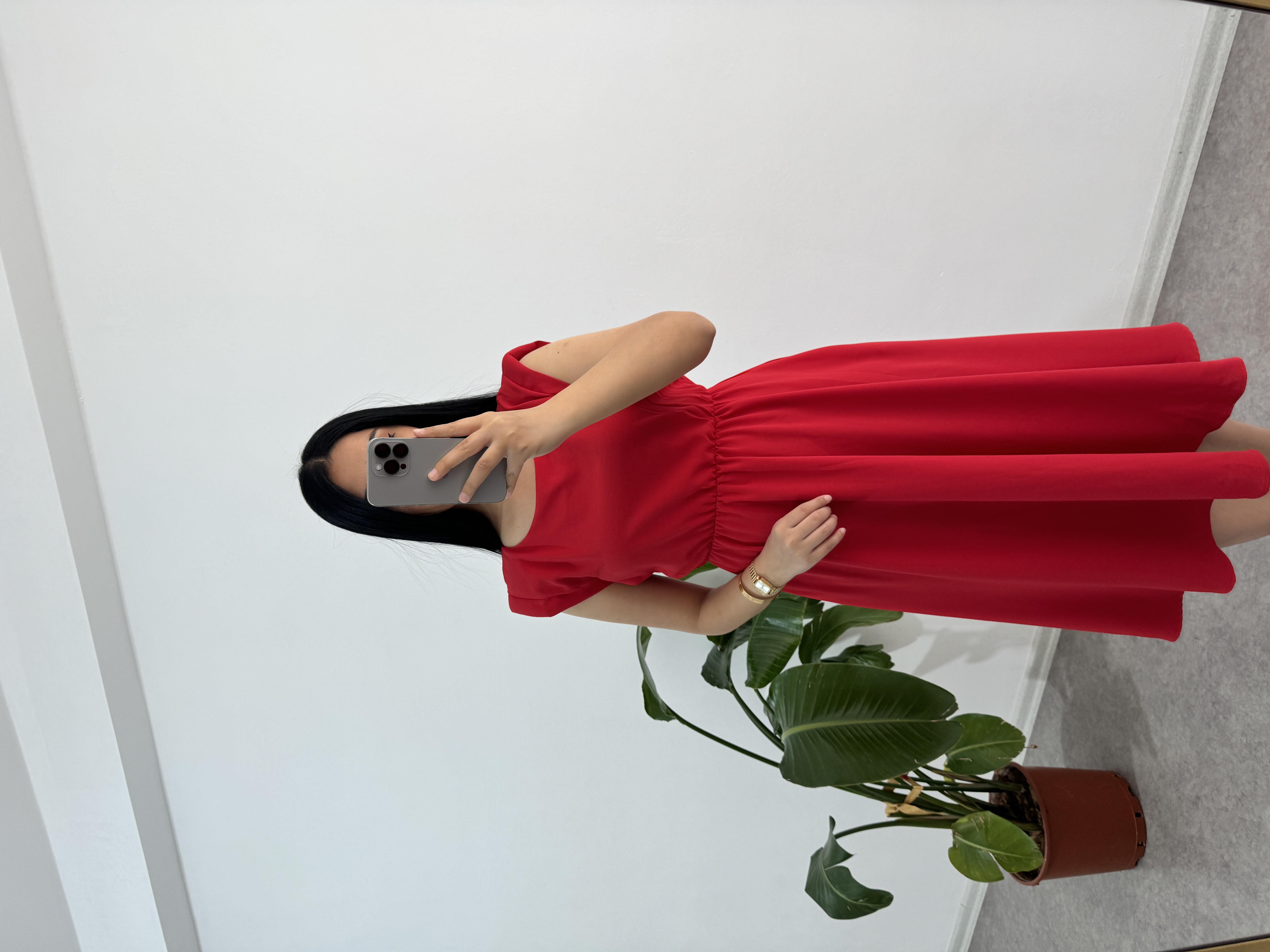 Beli Lastikli Kırmızı Elbise